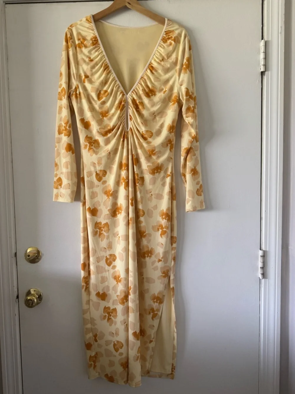 New Abercrombie & Fitch floral dress fe keyhole cutout and a side slit Sz XL